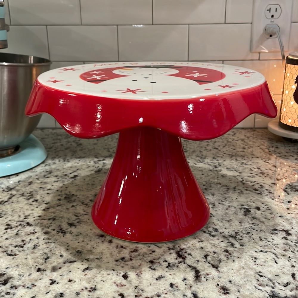 Snowman cake stand. Vintage looking.
